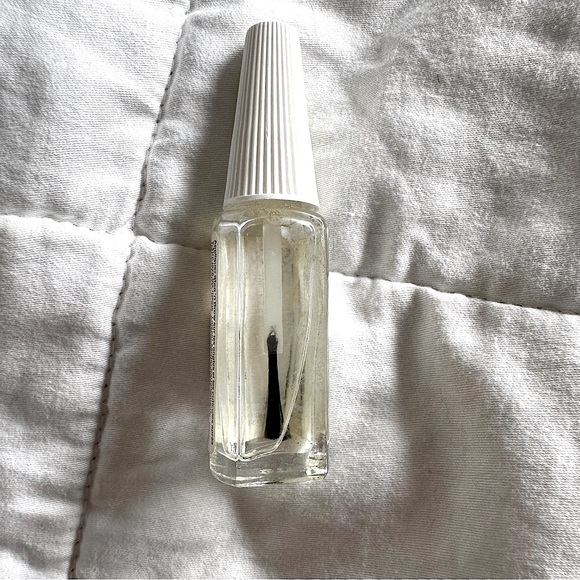 Nail Stop N Grow Clear Nail Biting Solution - Picture 3 of 7